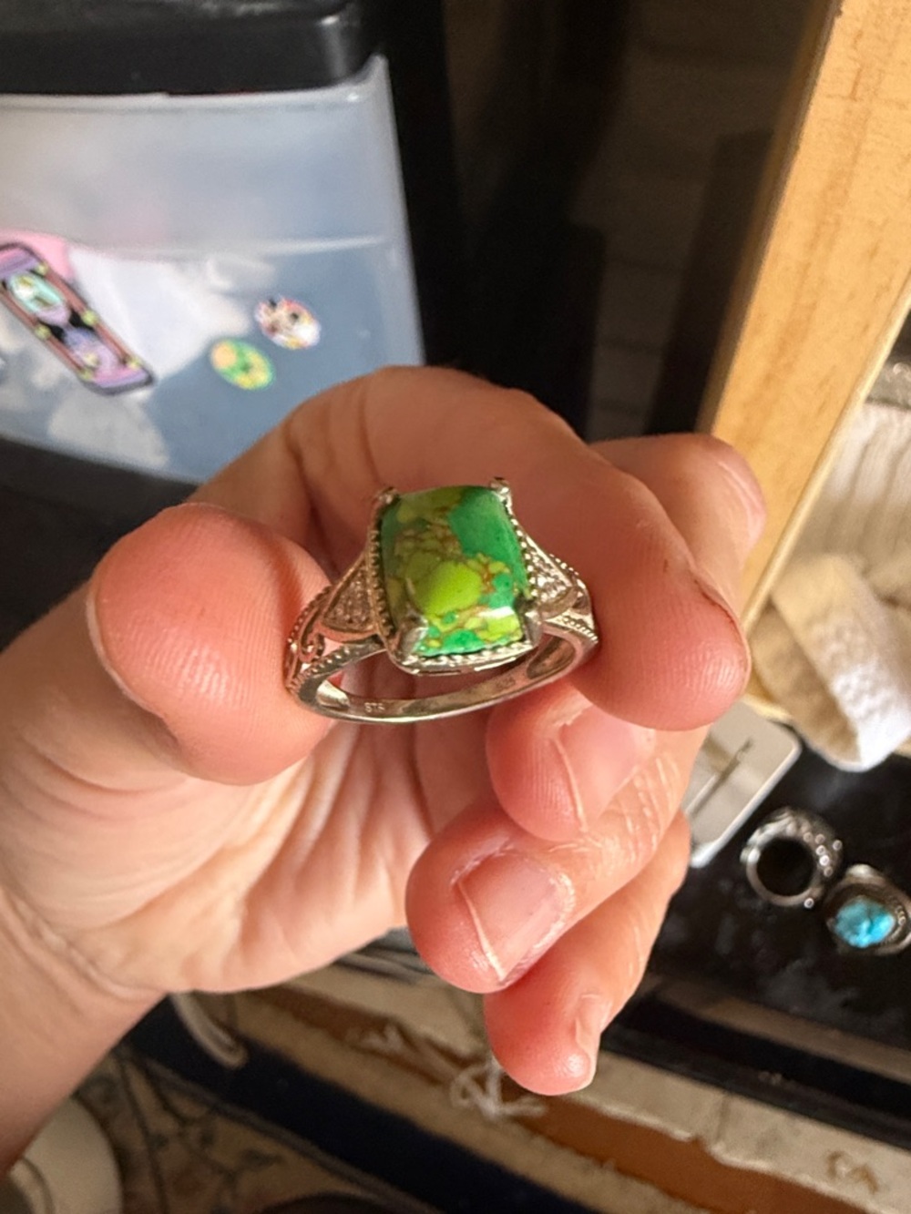 Green Stone Silver-Tone Women's Ring - Unbranded - Picture 3 of 4